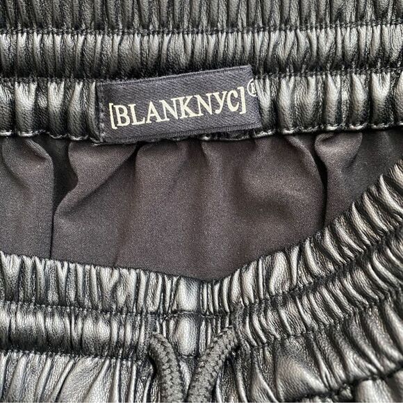 BLANKNYC Women's Black Faux Leather Jogger Pants Drawstring Size 26 - Picture 4 of 6